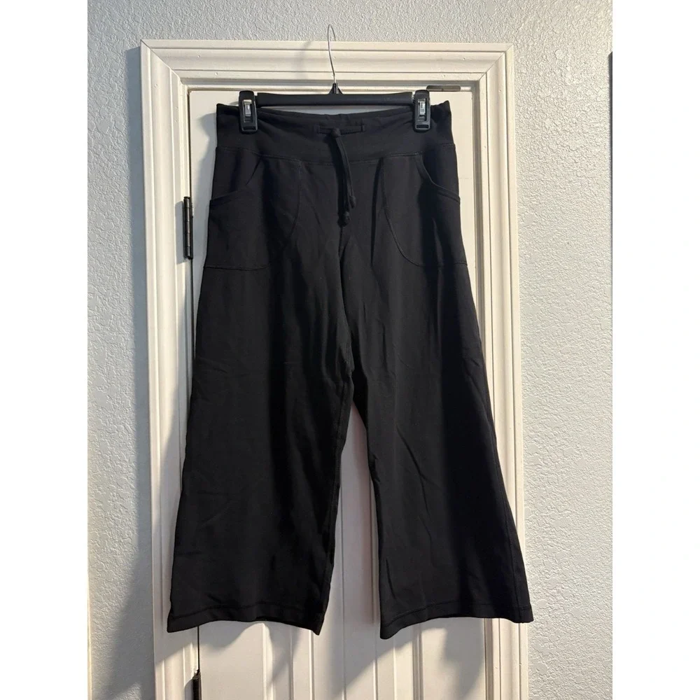 Lululemon Wide Leg Crop Pants Womens 6 Black Drawstring Pockets Yoga Athleisure